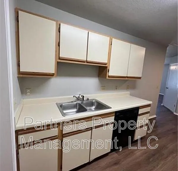 5702 Sara St #A — Photo 6