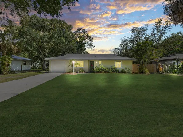 7907 Lakeside Way, Fort Pierce, FL 34951