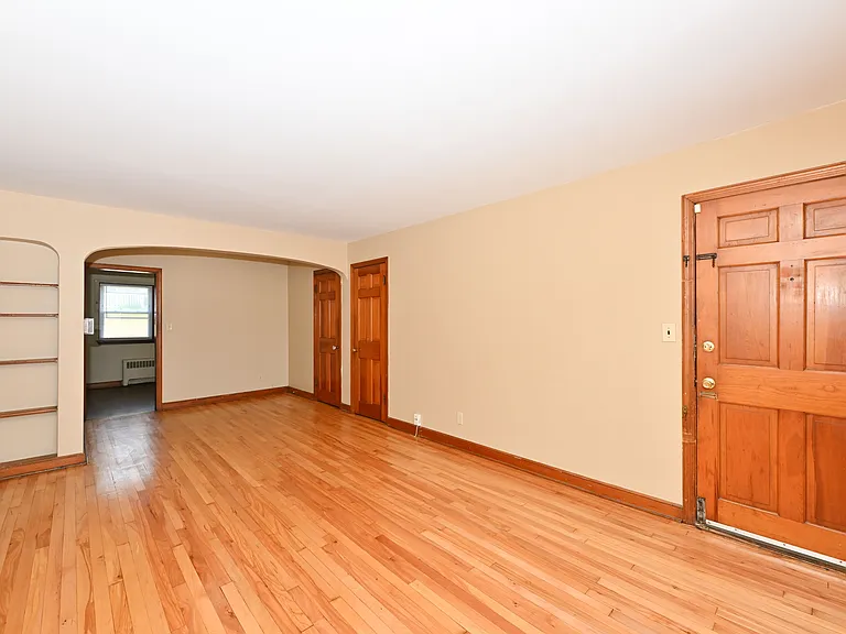 6608 W Center St — Photo 14