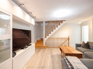 28 Rosebank Dr #211, Toronto, ON M1B 5Z1