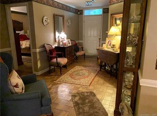 716 Grays Creek Ln, Charlotte, NC 28214