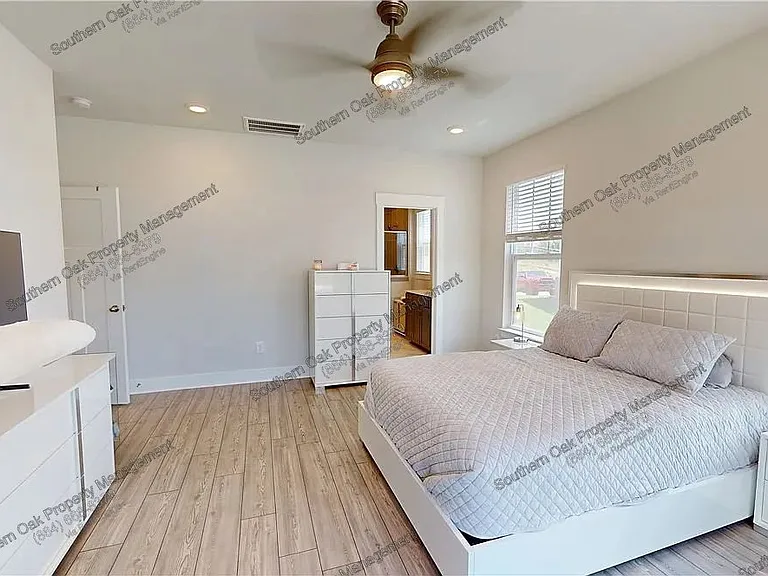 155 Founders Blvd — Photo 5