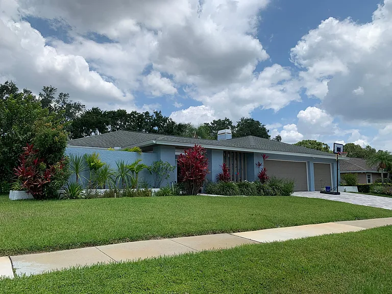 3174 Sandy Ridge Dr — Photo 2