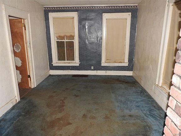 3rd image of 231 Hier Ave