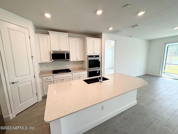 2nd image of 1522 STILLWATER Boulevard