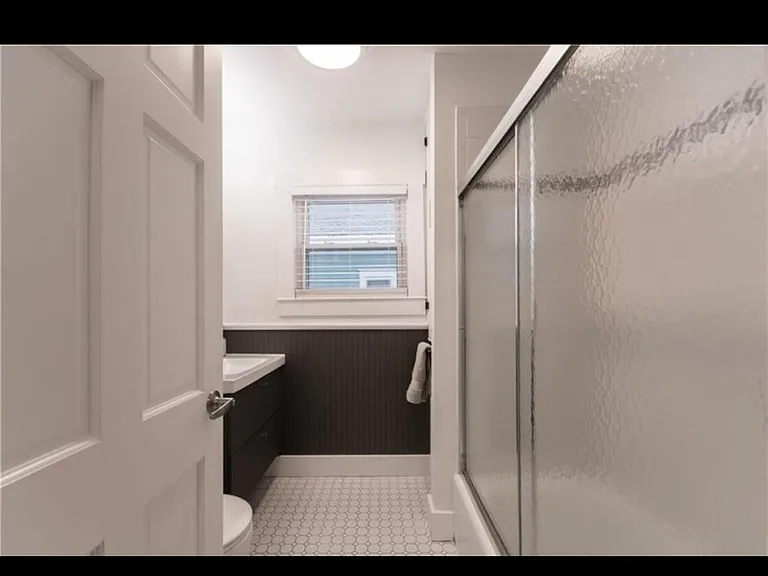 50 Houston Ave — Photo 17
