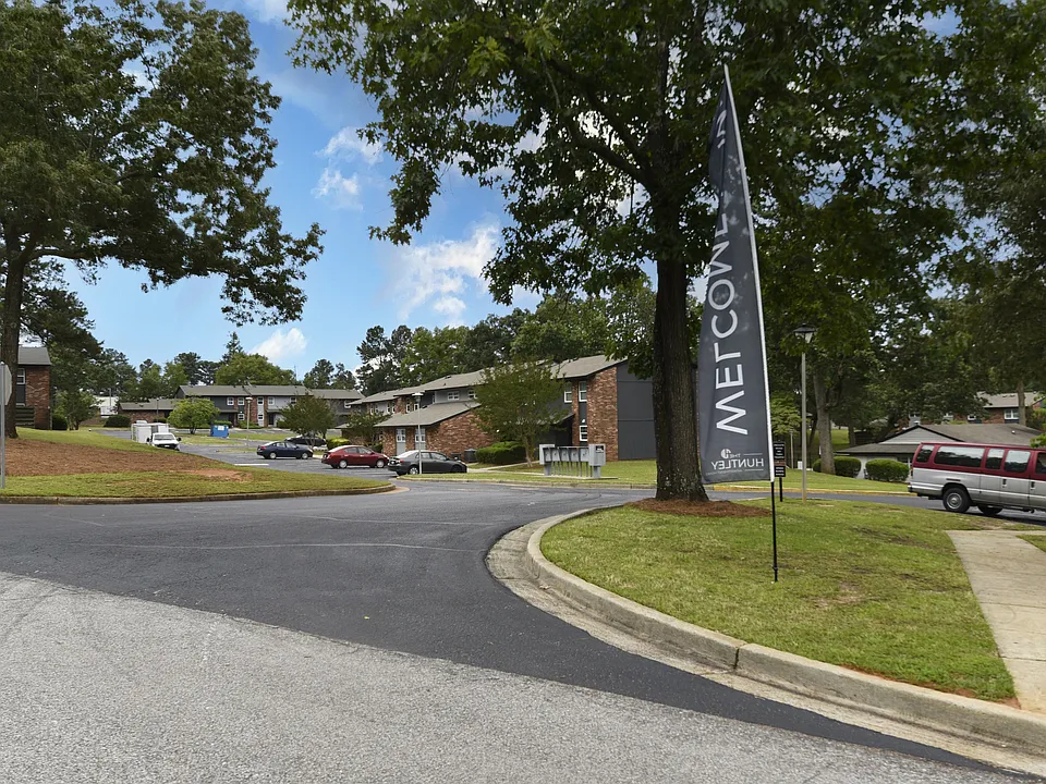 The Huntley Apartment Homes