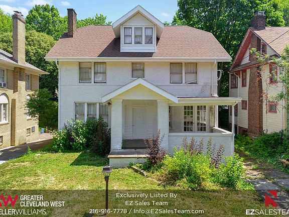 2nd image of 213 Casterton Ave