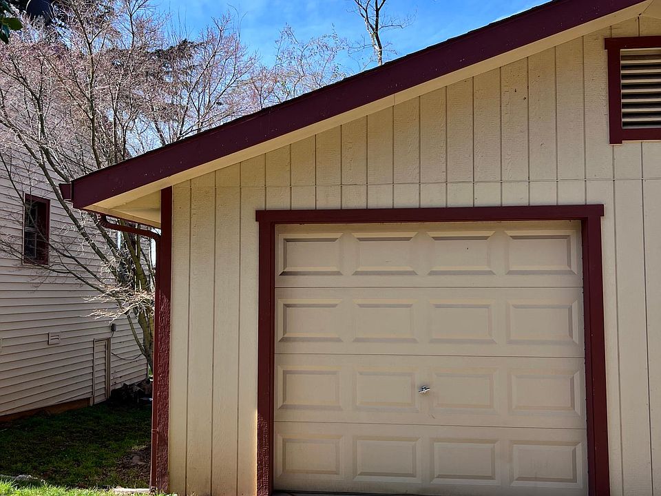 2nd image of 175 Apple Ln