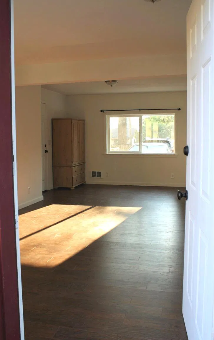 Studio, 420 sqft, $1,350 — Photo 2