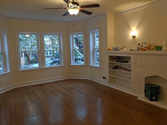 2nd image of 6140 N Rockwell St APT 1A