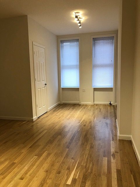 2nd image of 137 Engert Ave APT 2L