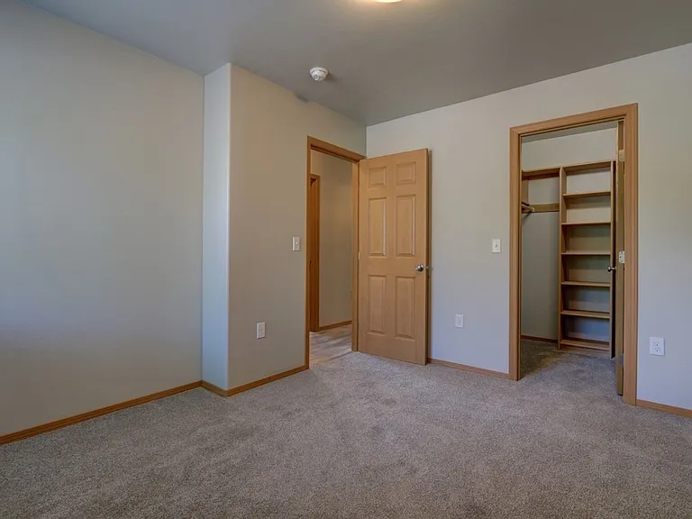4565 W Overby St — Photo 12