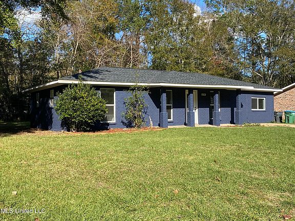 4th image of 1700 Kingfisher Dr
