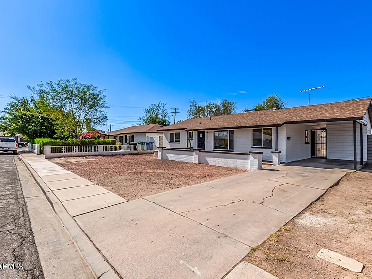 1238 E Vine Ave — Photo 23