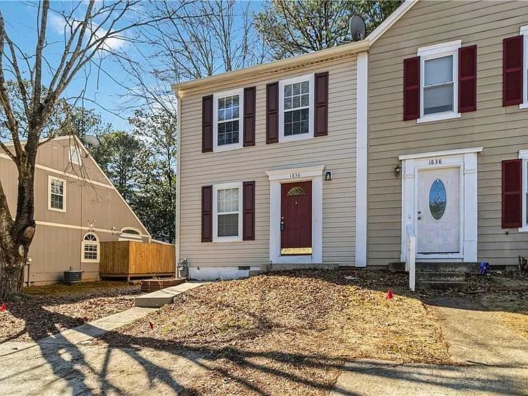 1836 Cumberland Valley Pl SE — Photo 3