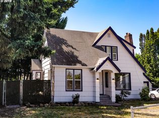 2094 Center St NE, Salem, OR 97301