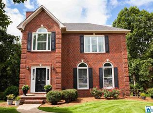 516 Meadow Ridge Cir, Birmingham, AL 35242