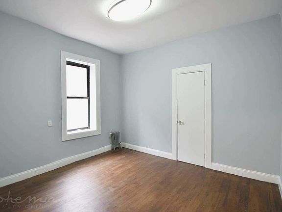 4th image of 2 Pinehurst Ave APT B6
