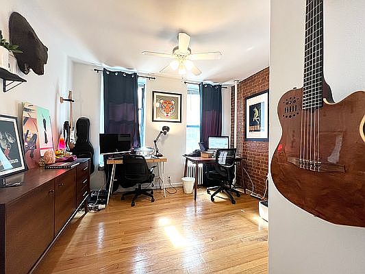 5th image of 309 E 93rd St APT 2W
