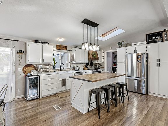 3rd image of 83149 Mickelson Rd