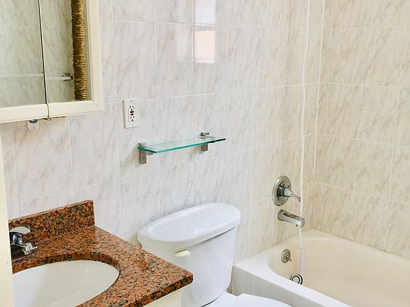 5th image of 2260 E 23rd St #2F