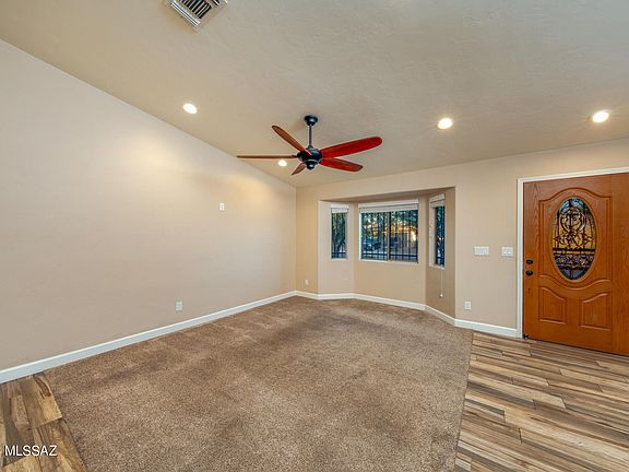 4th image of 1852 W Maplewood Dr