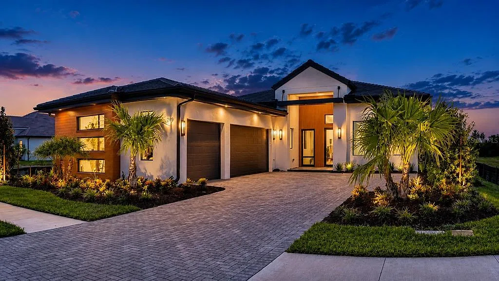 5 bed, 3.5 bath, 3033 sqft, $12,000 — Photo 1