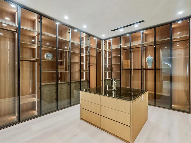 824 N Curson Ave — Photo 26