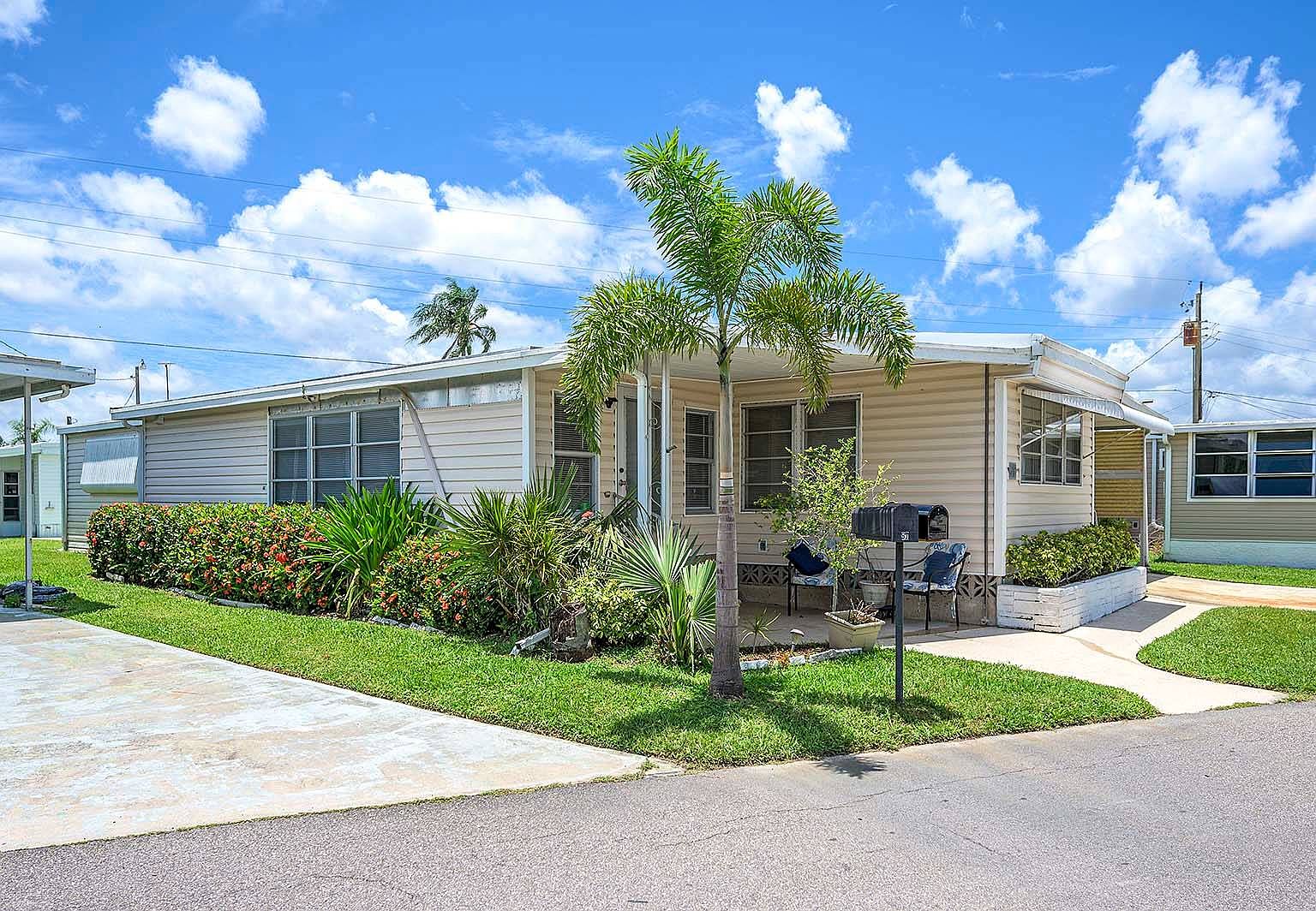 66 Shoreland Dr, Fort Myers, FL 33905 MLS 11184378 Zillow