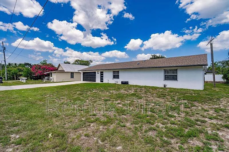 4 bed, 2.0 bath, $2,800 — Photo 3