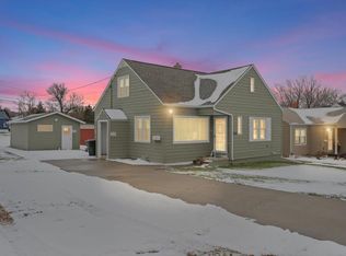 1020 Perkins St, Belle Fourche, SD 57717
