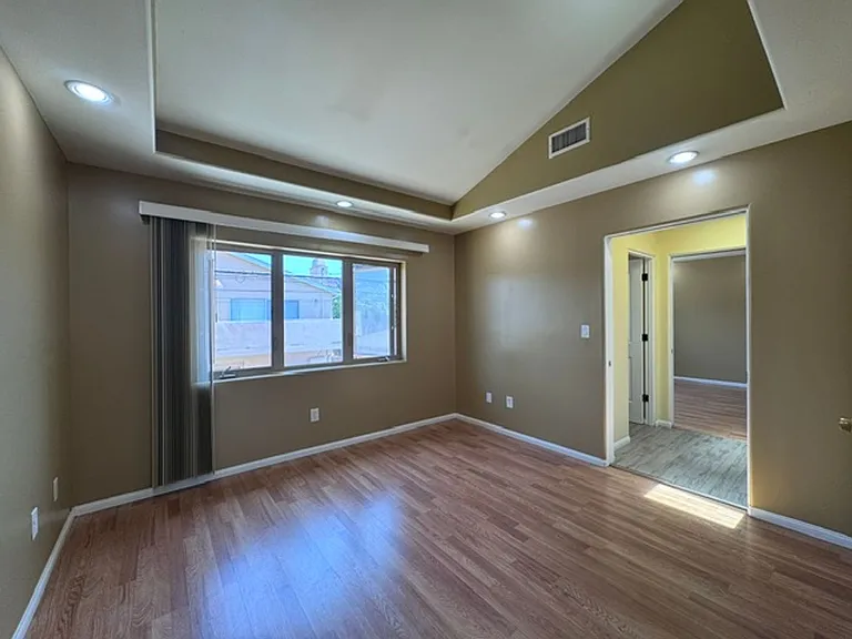 1120 Stanley Ave — Photo 14