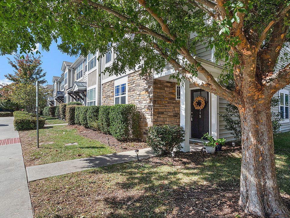 315 Carthage Ct_0003_10272022