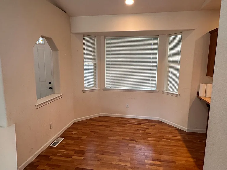 1707 E Ashford Way — Photo 12