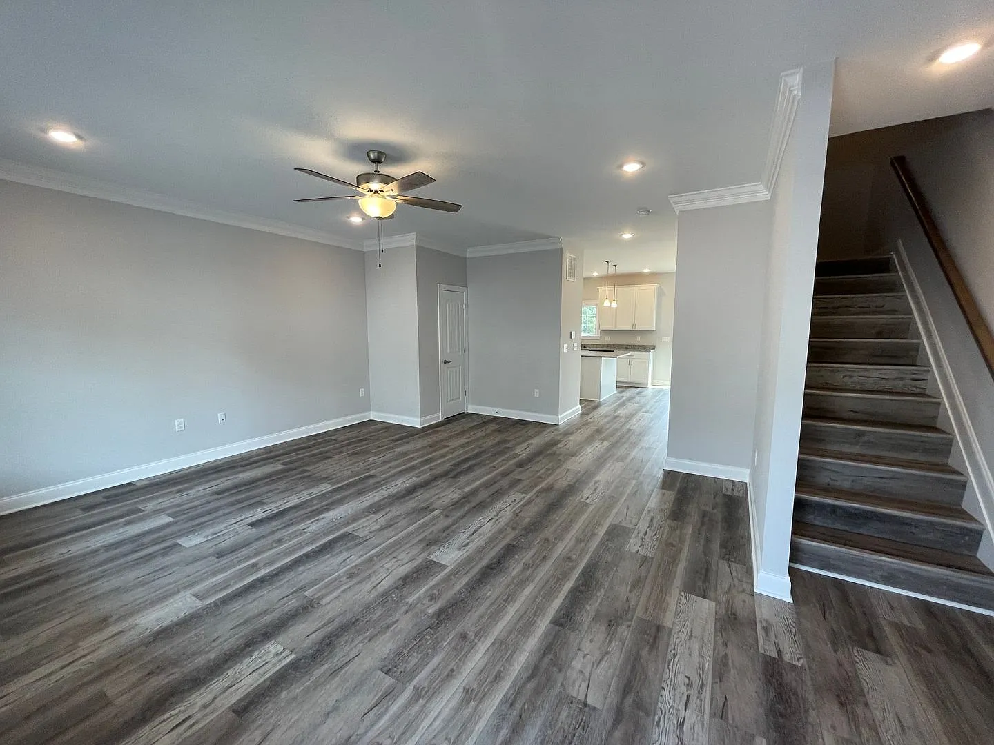 Townhouse for Rent in Crescent Ridge — Photo 3