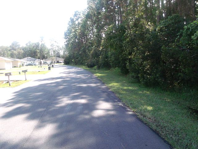 2nd image of 12 Eton Ln