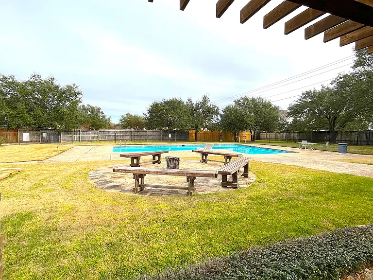 1901 Holleman Dr W #209 — Photo 14