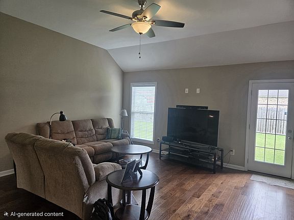 3rd image of 333 Shelby Cir