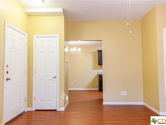 5th image of 809 W Avenue D