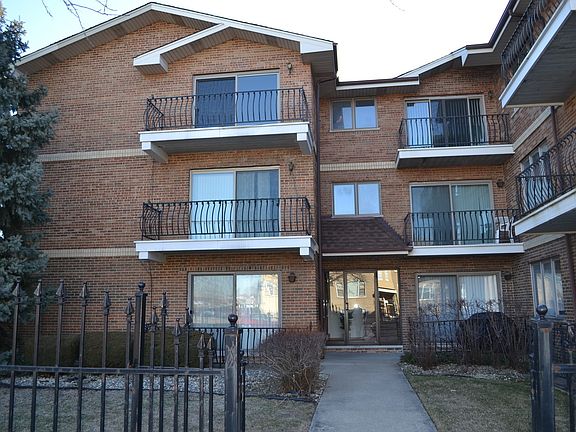 2nd image of 6305 S Nashville Ave #3N