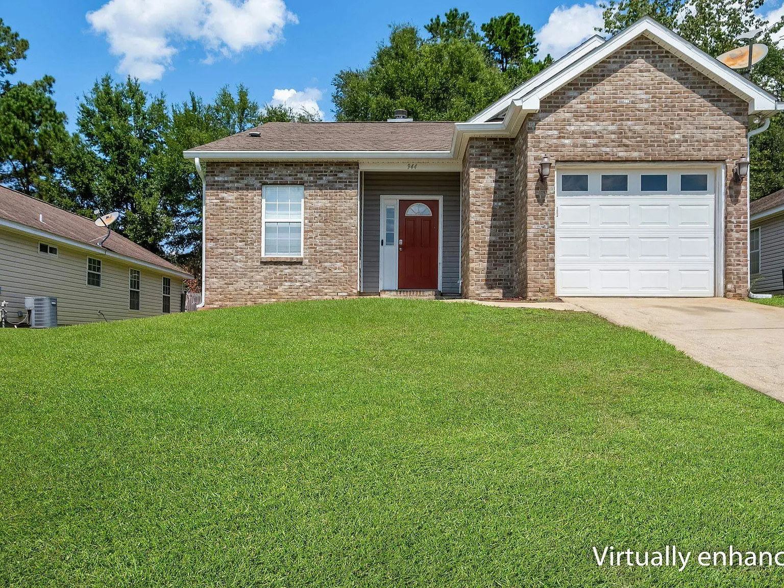 3 bed, 1338 sqft, $1,700 — Photo 2
