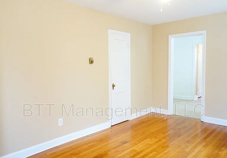 812 Greenwood Cir #4 — Photo 11