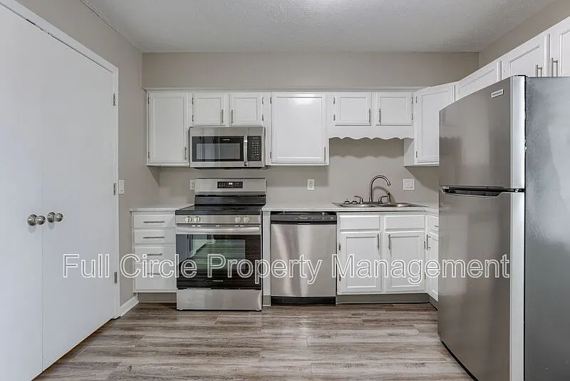 Building Photo - 2700 N 1st St #2