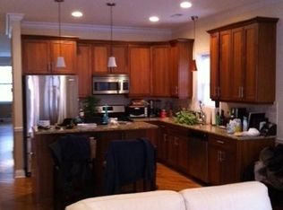 3231 N Kenmore Ave #1KR, Chicago, IL 60657
