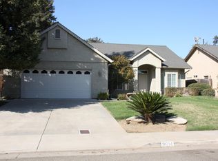 3614 E Vista Dr, Visalia, CA 93292