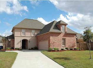 18106 Pine Ridge Dr, Prairieville, LA 70769