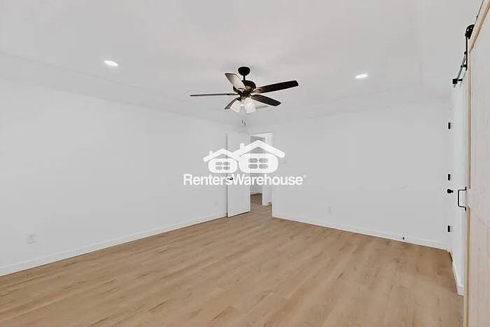 6529 Blue Grass Dr — Photo 21