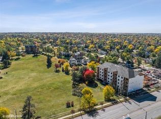 1953 1st Ave SE #501, Cedar Rapids, IA 52403