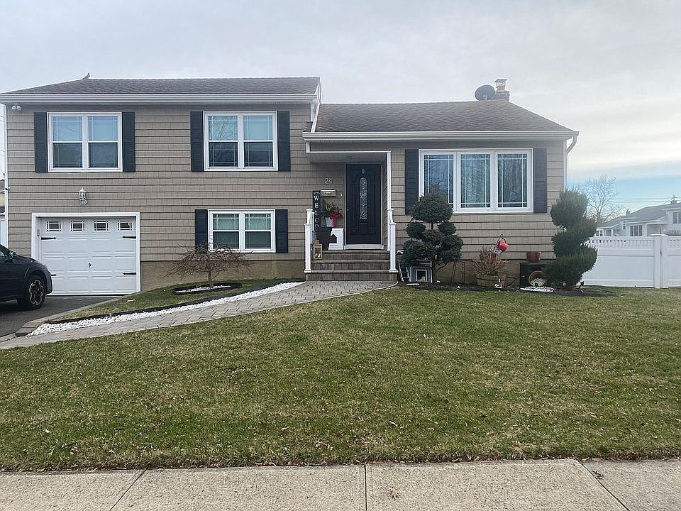1st image of 24 Lenore Ln